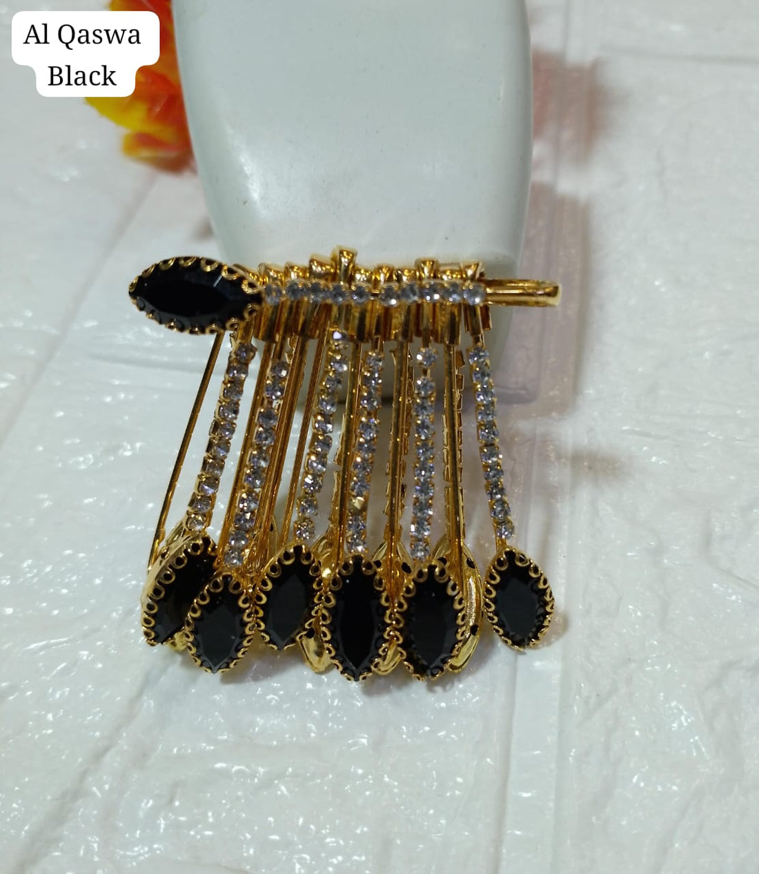 Scarf pins
